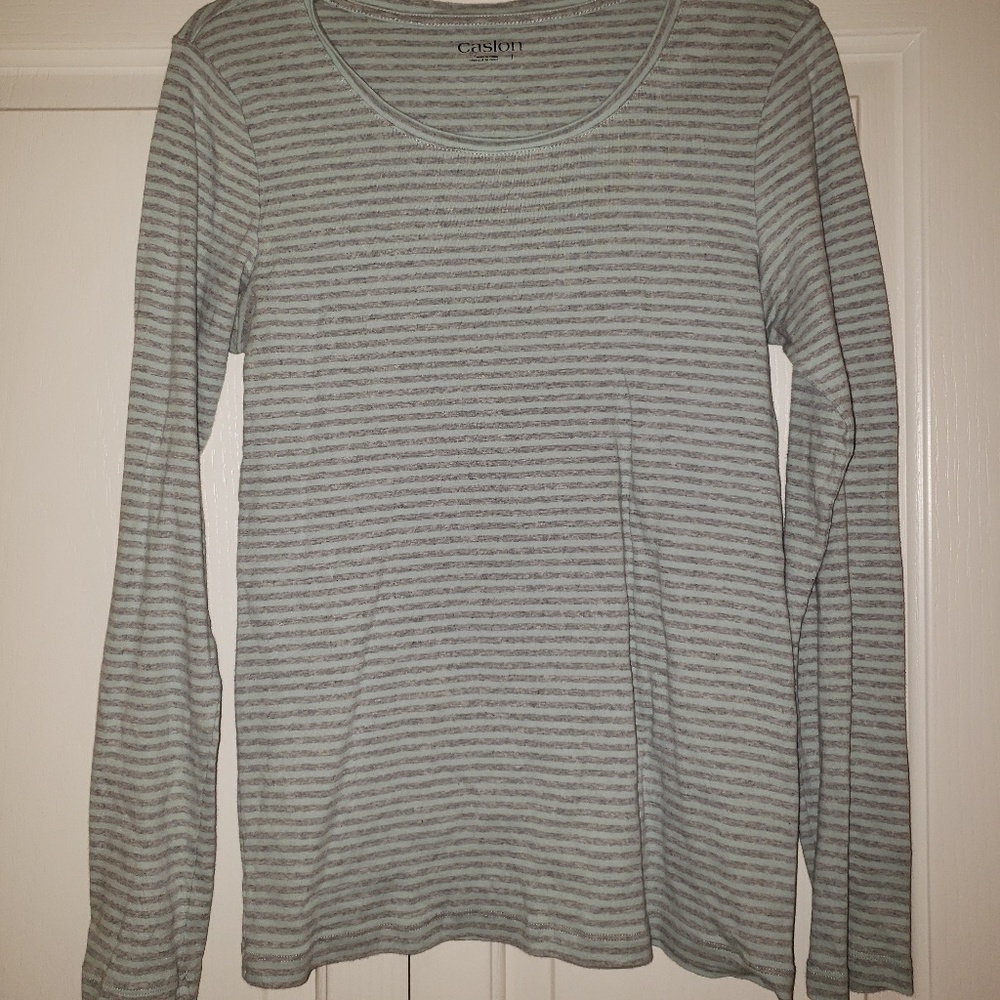 Pinstripe, scoopneck long sleeve